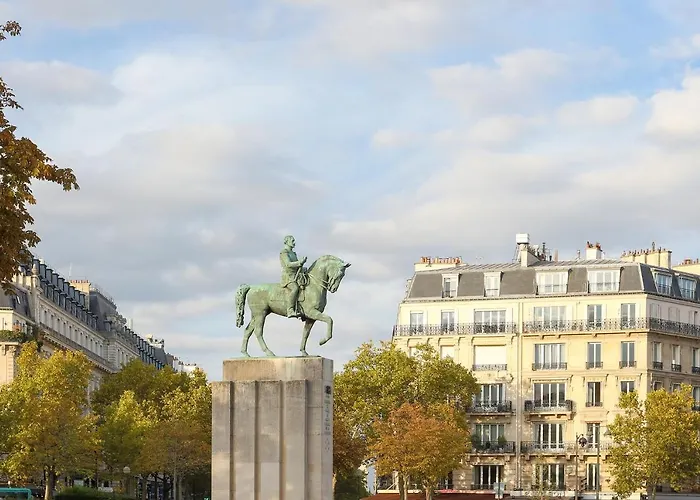 Victor Hugo Flat Paris